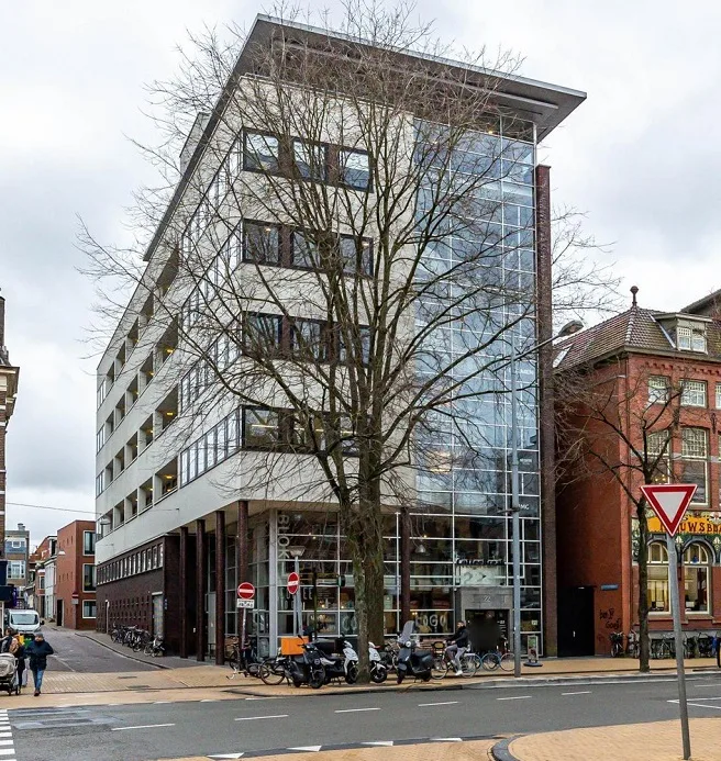 aangepast afbeelding nieuw kantoor buitenaanzicht